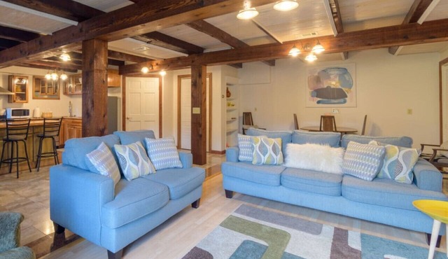 Scandinavian Comfort in Pittsford Barn!
