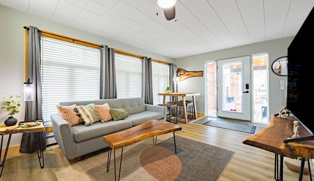 Scandinavian Condo | Dragestil 723-2
