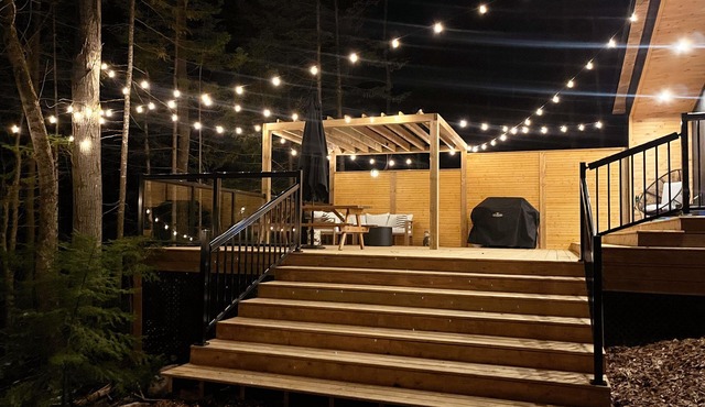 Scandinavian Cozy Cabin in the Woods