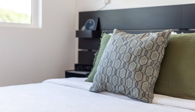 Scandinavian-Style 1BR Apartment BUILT 2024 (p83)