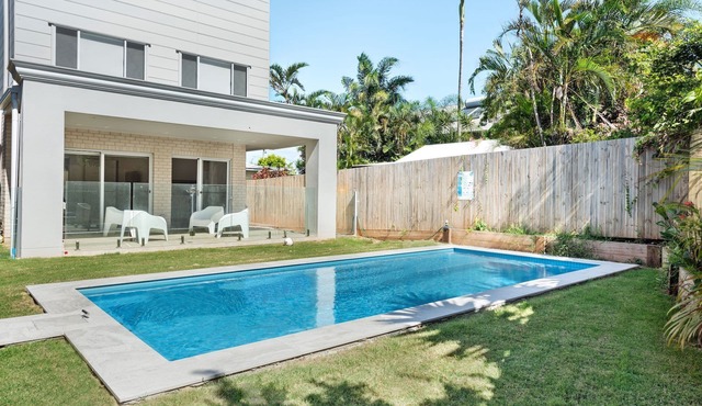 "Scarborough Shores" - Scarborough Q 4020