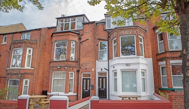 Scarborough Stays The Ravines i - with Hot Tub