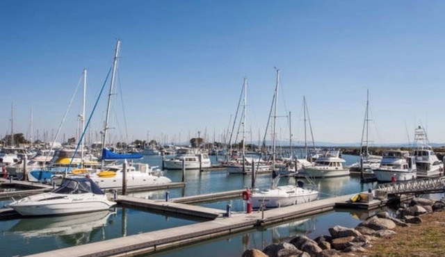 Scarborough Stays - Sleeps 8 by the Beachside