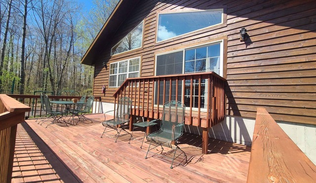 Scarlet Oak Cabin- Cabin on the Chippewa Flowage within a Resort