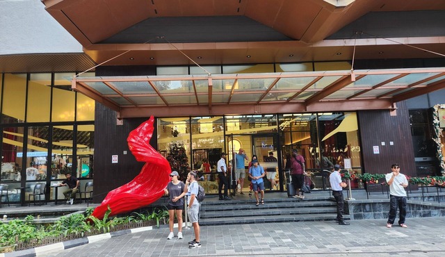 Scarletz Suites klcc by Signature Apartment