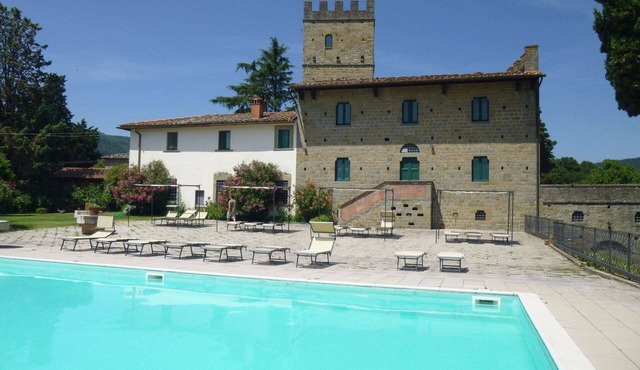 Scenic Apartment with Pool in Figline E Incisa Valdarno