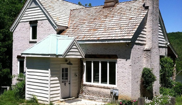 Scenic and private retreat in Missouri wine country