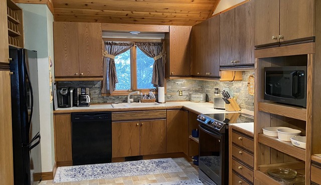 Scenic and Secluded at Black Bear Lodge