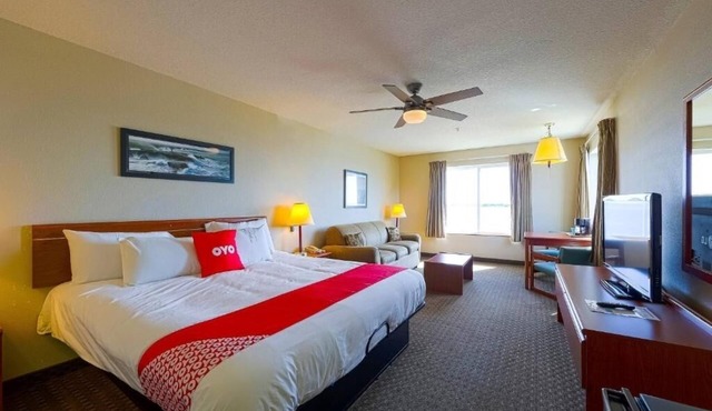 Scenic Bayview Room Near Taft Beach Ideal for Peace Seekers