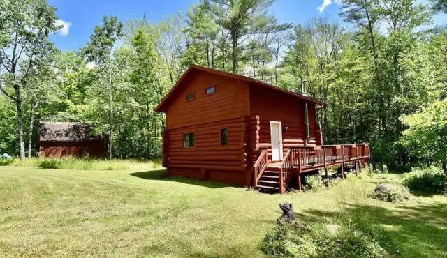 Scenic Cabin near the lake!