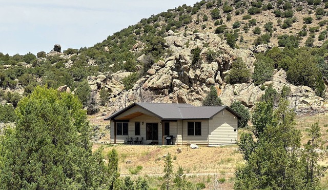 Scenic cabin on the Snowy Range Highway