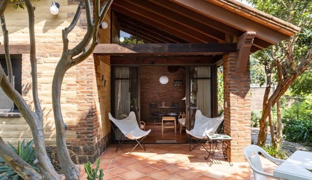 Scenic Cabin Retreat in Breathtaking Tepoztlán