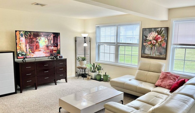 Scenic Cozy Lititz Townhouse