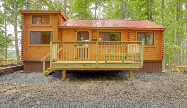 Scenic Deck & Grill: Middlebury Center Retreat!