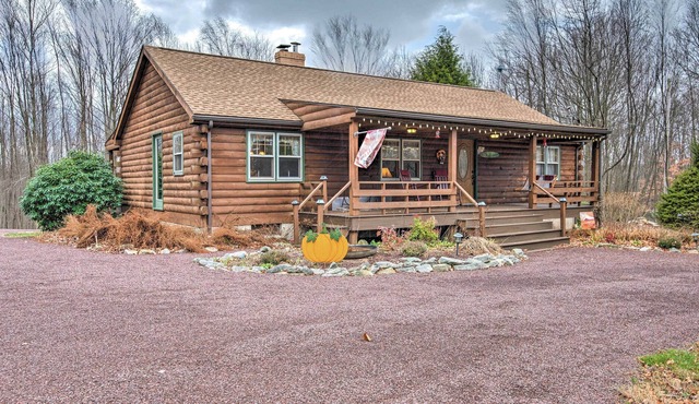 Scenic Dushore Escape w/ Fire Pit + Grill!