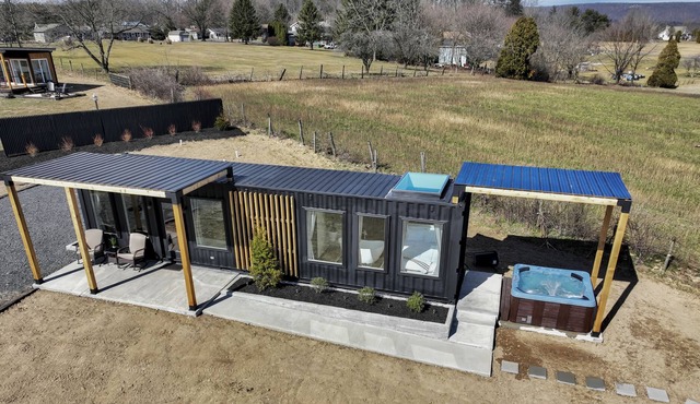 Scenic Escapes, Romantic Couples Getaway ☘️🐄