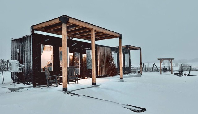 ‘Scenic Escapes’ Romantic Pine Grove Getaway!