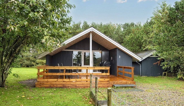 Scenic Fjord Retreat-by Traum