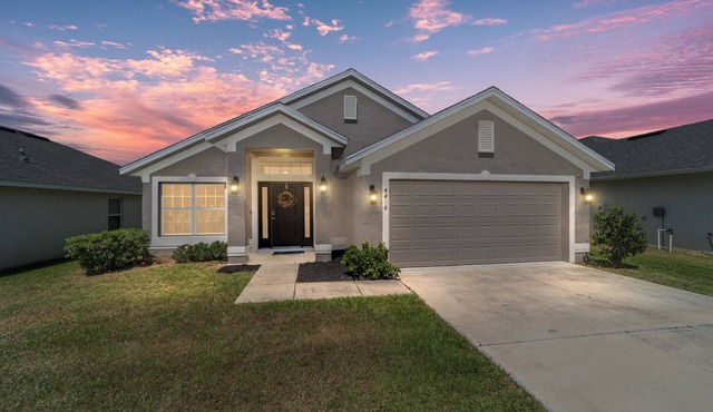 Scenic Getaway - Close to Hikes & Sites