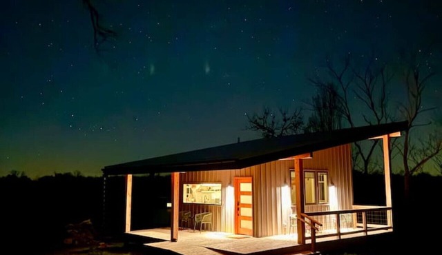 Scenic Highgrounds Modern Cabin - Chicory
