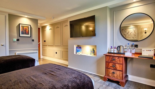 Scenic Highland Stay with Breakfast, Pool Table, Table Tennis & Mountain Views