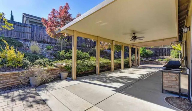 Scenic Hillside Retreat