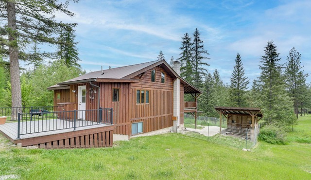Scenic Kootenai Forest Home w/Outdoor Living Area
