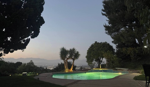 Scenic LA Hillside Stay – City, Mountain & Pool Views Between Hollywood & Disney