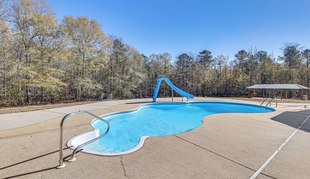 Scenic LaGrange Retreat! 3,600 Sq Ft, Pool Access
