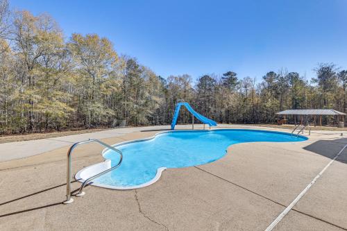 Scenic LaGrange Retreat! 3,600 Sq Ft, Pool Access