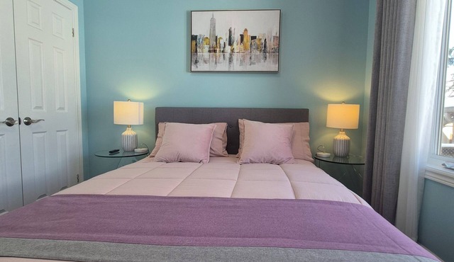 Scenic Lakeside Cozy Queen Suite Free Breakfast