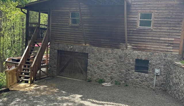 Scenic Mountain Getaway-Newly Renovated-Bear Ridge Lodge