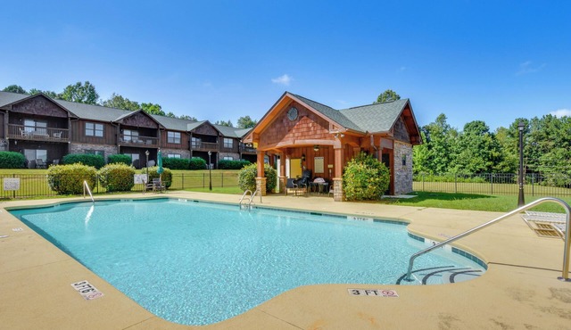 Scenic Outdoor Space: Lake Keowee Retreat!