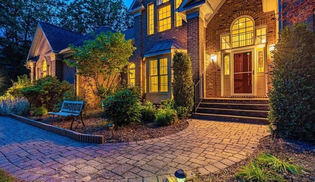 Scenic Private Escape with Modern Comforts Nestled Near DC, Appalachian & More.