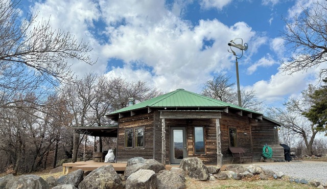 Scenic Ridge Cabin - Wichita Mountains, Oklahoma - Incredible Mountain Views