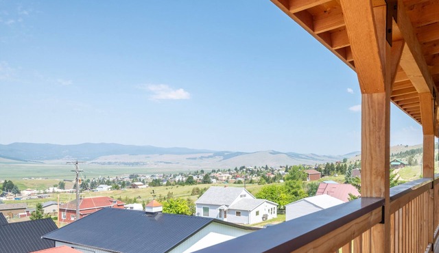 Scenic Ridge Retreat is a luxury suite in Philipsburg with incredible views of the surrounding mountains. It's the perfect spot to unwind after enjoying all of your outdoor adventures.