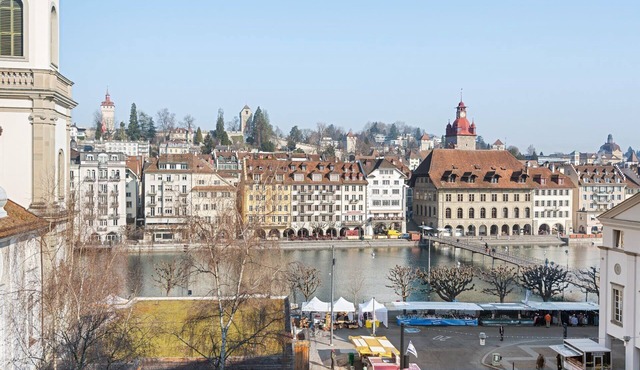 Scenic riverside retreat: Lucerne's heart