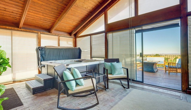 Scenic Santa Fe Vacation Rental w/Views + Hot Tub