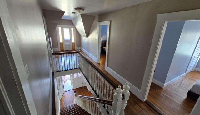 Scenic Shelburne home. Central location close to Shelburne Harbour.