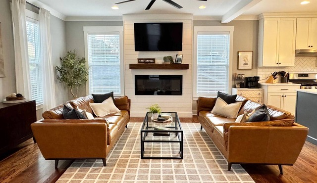 Scenic Sky Retreat | EV Charger & Skyline Views