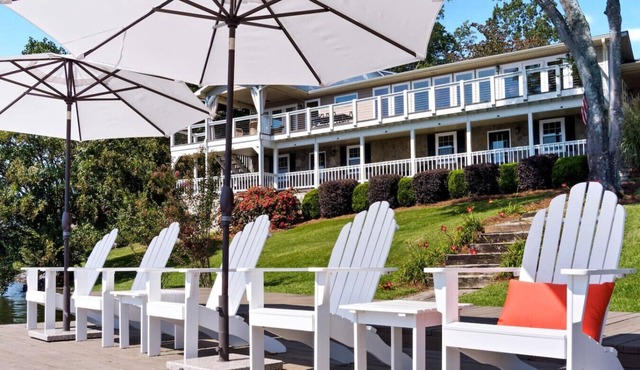 Scenic Solitude on Weiss Lake