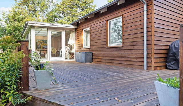 Scenic summer house 600 meters from sandy beach