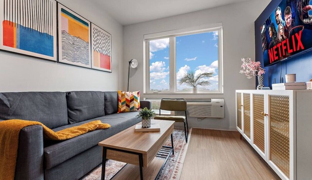 Scenic Terrace Stay Near Walker Art Center & Shops