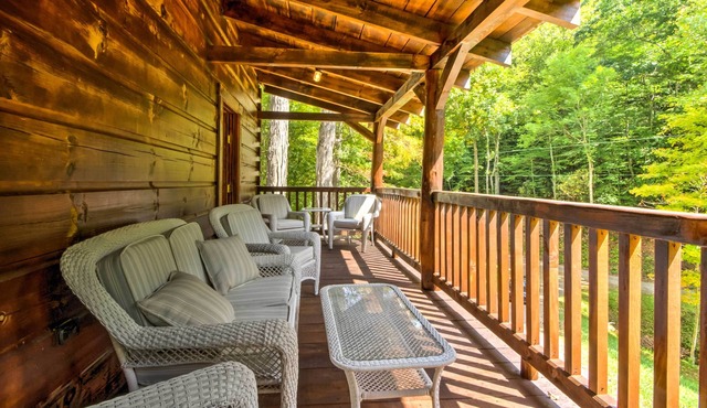 Scenic Trade Cabin w/Deck Near Boone & App State!