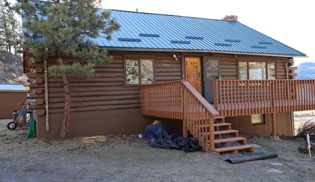 Scenic Valley Getaway- near Missouri River