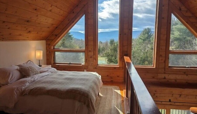 Scenic Vistas Chalet: Fire pit, Deck, AC, Grillsnn