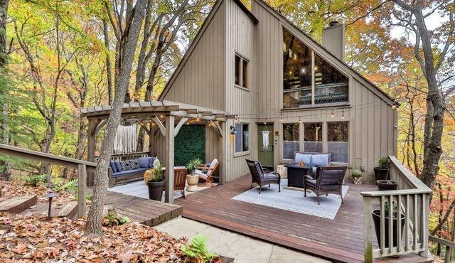 Scenic Vistas, Family Cookouts, Fireside Sips, Foosball Tournaments & Golf Swings - Good Times