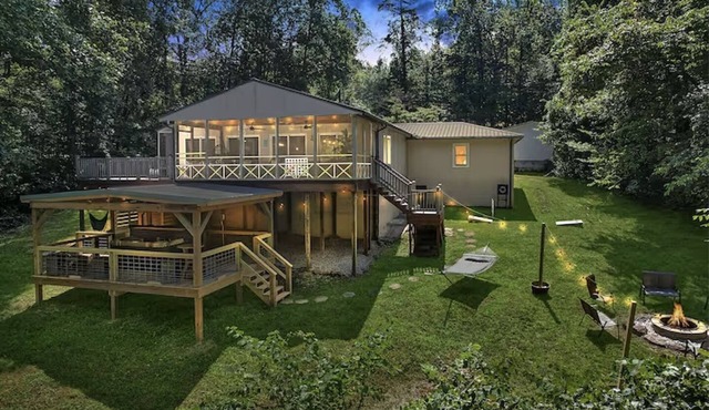 Scenic waterfront & lake view home w/LARGE hot tub!