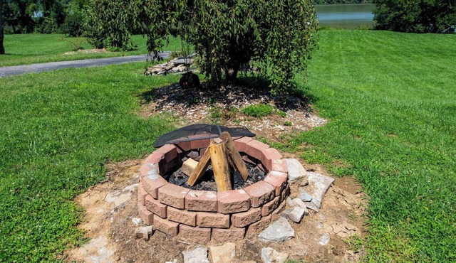 Scenic Waterfront Oasis: Pet-friendly : Near ARK