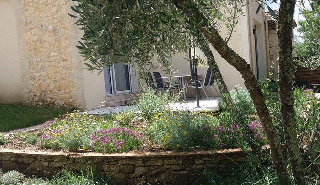 Schönes Ferienhaus in Einem Anwesen mit Pool in der Nähe des Stadtzentrums Uzès